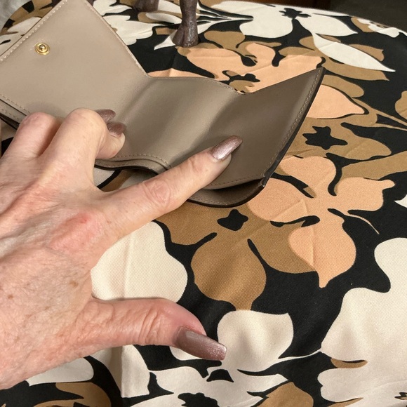 FENDI Tri-fold Compact Wallet - Picture 10 of 10